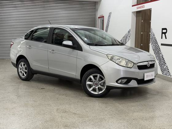 FIAT GRAND SIENA 1.4 MPI ATTRACTIVE 8V FLEX 4P MANUAL FIAT GRAND SIENA 1.4 MPI ATTRACTIVE 8V FLEX 4P MANUAL